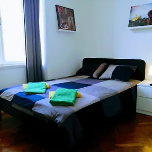 Appartement Center Park And, Pula